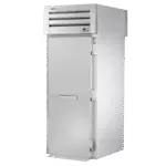 True Manufacturing STR1HRT-1S-1S, Heated Cabinet, Roll-Thru